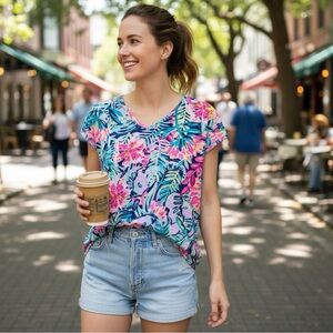 Lily Pulitzer Shirt size‎ XS.